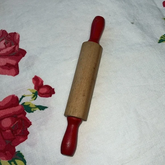 Vintage Tupperware Baking Set 4cp Batter Bowl, 2 Mini-Cake Holders & Rolling Pin - Picture 11 of 11